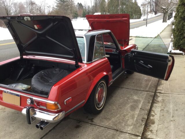 Mercedes-Benz SL-Class 1970 image number 11