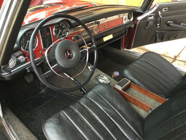 Mercedes-Benz SL-Class 1970 image number 15