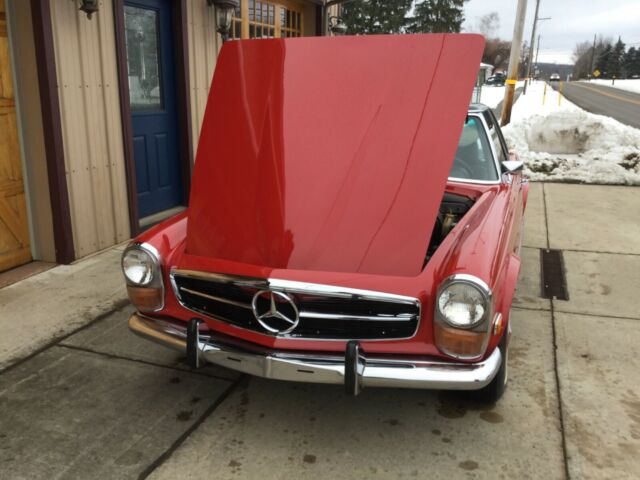 Mercedes-Benz SL-Class 1970 image number 5