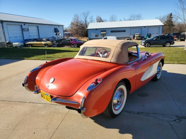Chevrolet Corvette 1956 image number 32