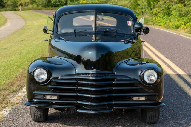 Chevrolet Sedanette 1948 image number 2