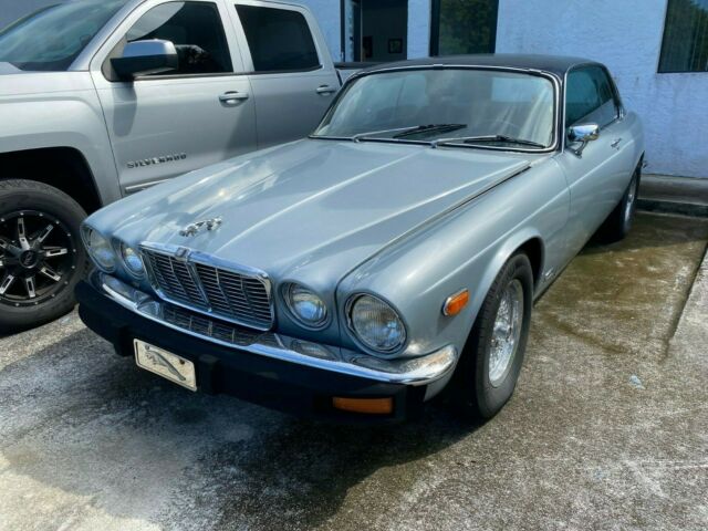 Jaguar XJC 1977 image number 15