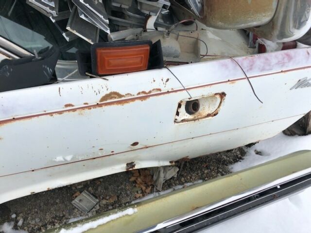 Chrysler Windsor 1957 image number 4