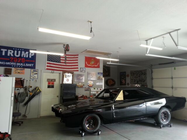Dodge Charger 1968 image number 9