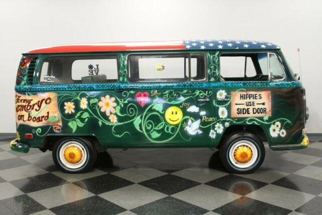 Volkswagen Bus/Vanagon 1970 image number 39