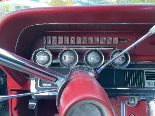 Ford Thunderbird 1965 image number 14