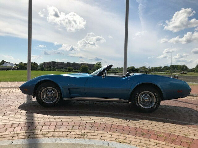 Chevrolet Corvette 1974 image number 4