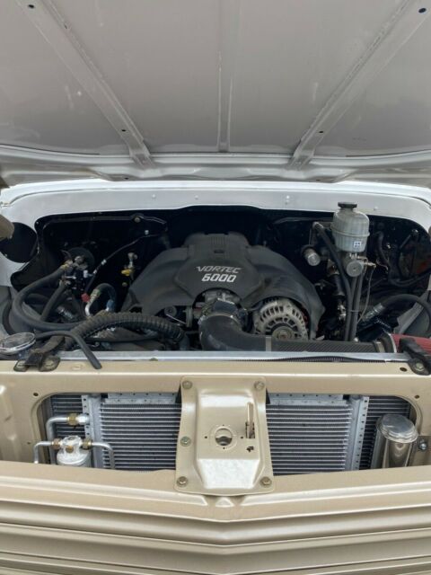 Chevrolet Suburban 1969 image number 13