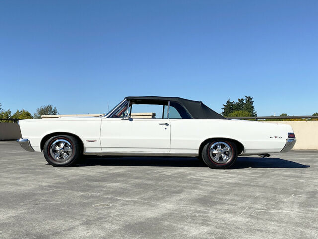 Pontiac GTO 1965 image number 2