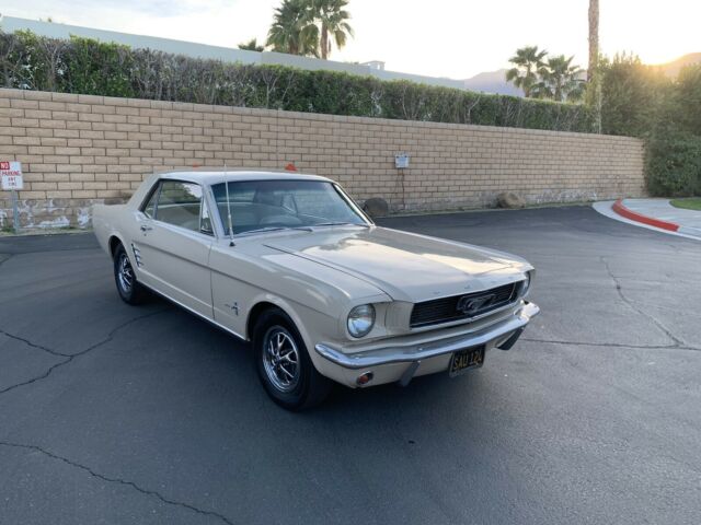 Ford Mustang 1966 image number 16