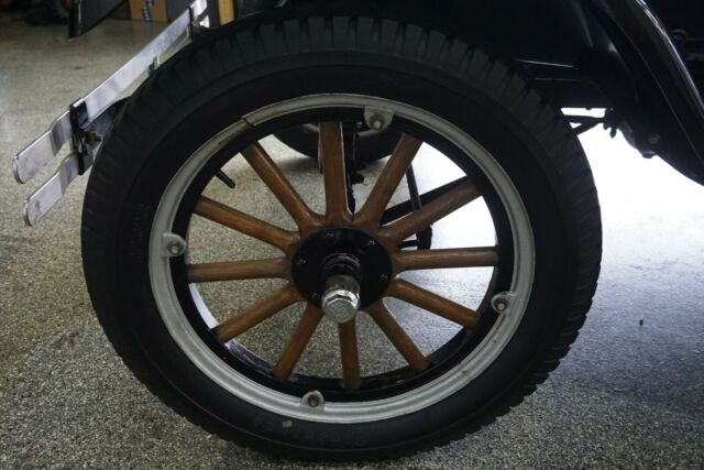 Ford Model T 1927 image number 9