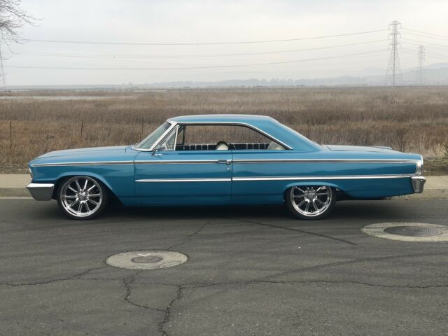 Ford Galaxie 500 XL 1963 image number 1