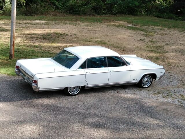 Oldsmobile Ninety-Eight 1964 image number 20
