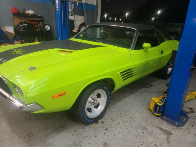 Dodge Challenger 1972 image number 1