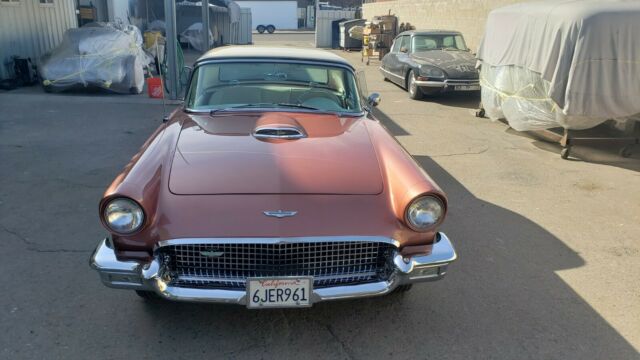 Ford Thunderbird 1957 image number 1