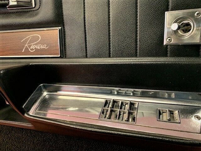Buick Riviera 1970 image number 14
