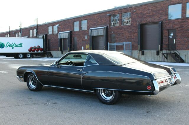Buick Riviera 1970 image number 2