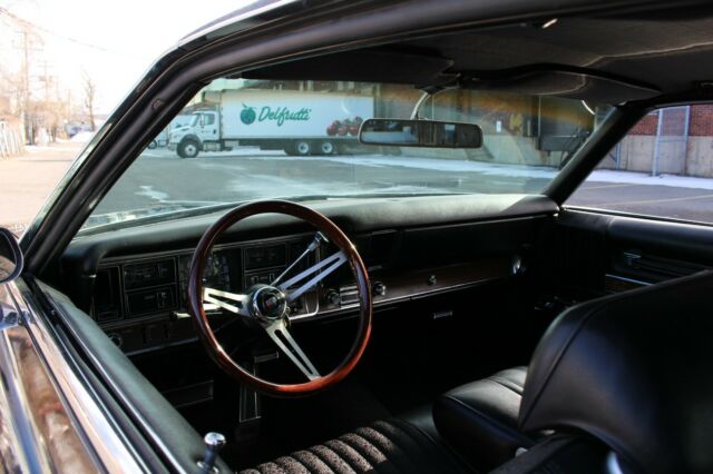 Buick Riviera 1970 image number 9