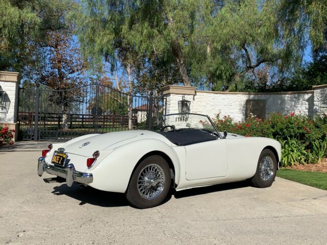 MG MGA 1960 image number 4