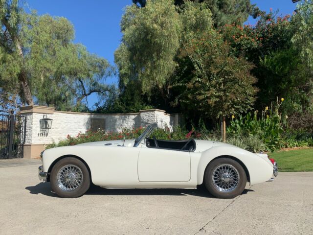 MG MGA 1960 image number 9