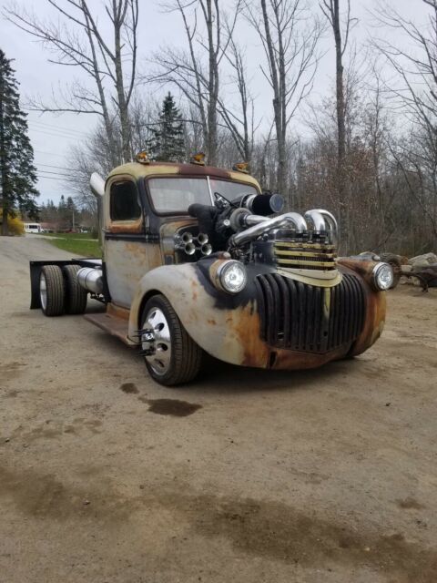 Chevrolet Pickup 1946 image number 2