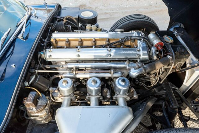 Jaguar E-Type 1964 image number 46