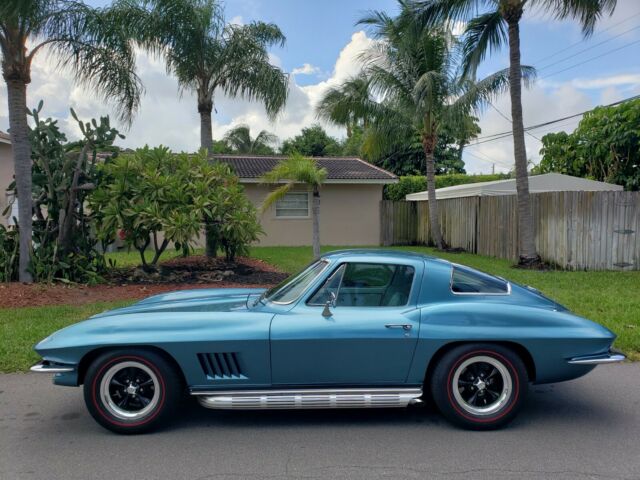 Chevrolet Corvette 1967 image number 22