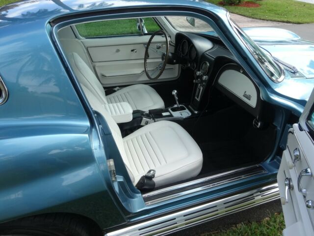 Chevrolet Corvette 1967 image number 39