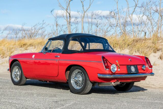 MG MGB 1966 image number 1