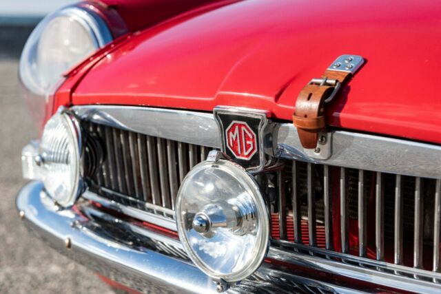 MG MGB 1966 image number 31