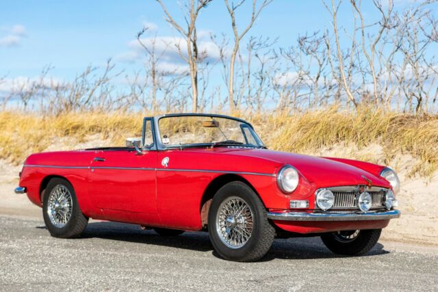 MG MGB 1966 image number 32