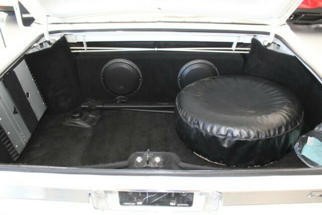 Plymouth Fury 1963 image number 32