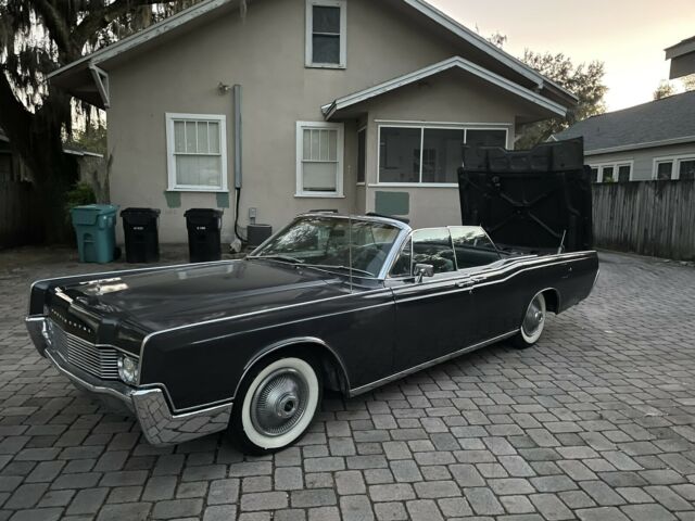 Lincoln Continental 1967 image number 15