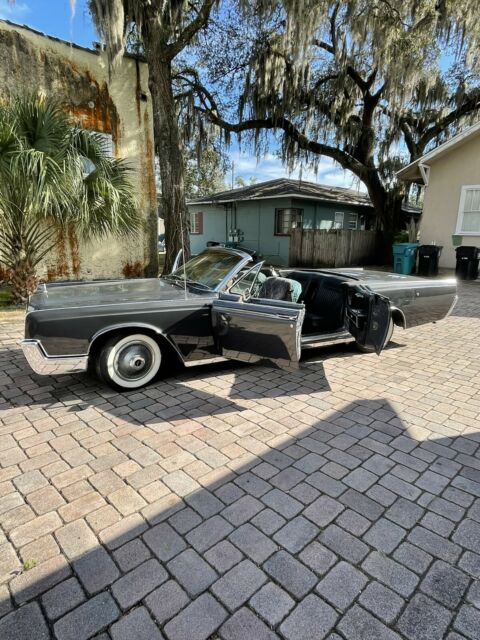 Lincoln Continental 1967 image number 21