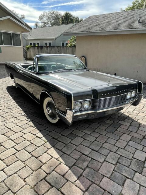 Lincoln Continental 1967 image number 5
