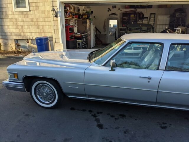 Cadillac Fleetwood 1976 image number 29