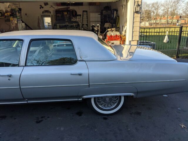 Cadillac Fleetwood 1976 image number 7