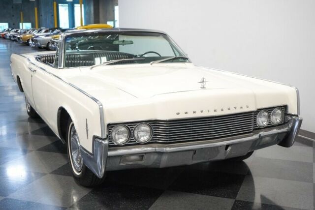 Lincoln Continental 1966 image number 42