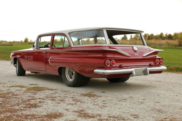 Chevrolet Brookwood 1960 image number 21