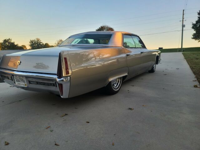 Cadillac DeVille 1970 image number 22