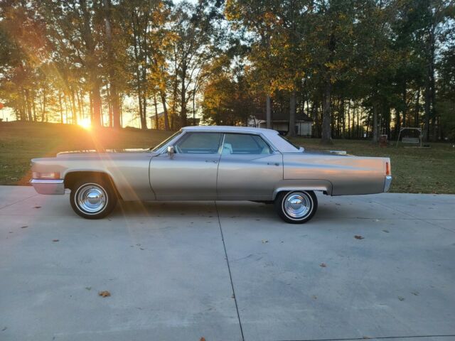 Cadillac DeVille 1970 image number 31