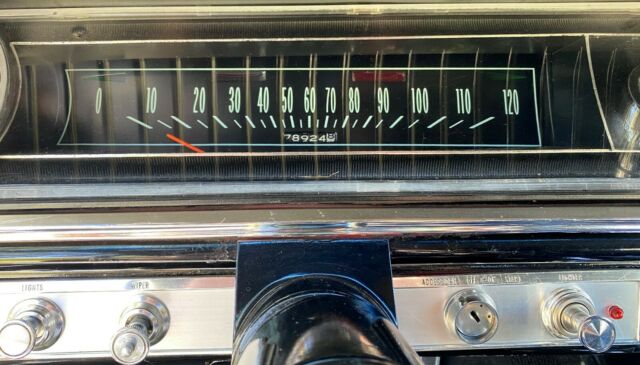 Chevrolet Impala 1965 image number 19