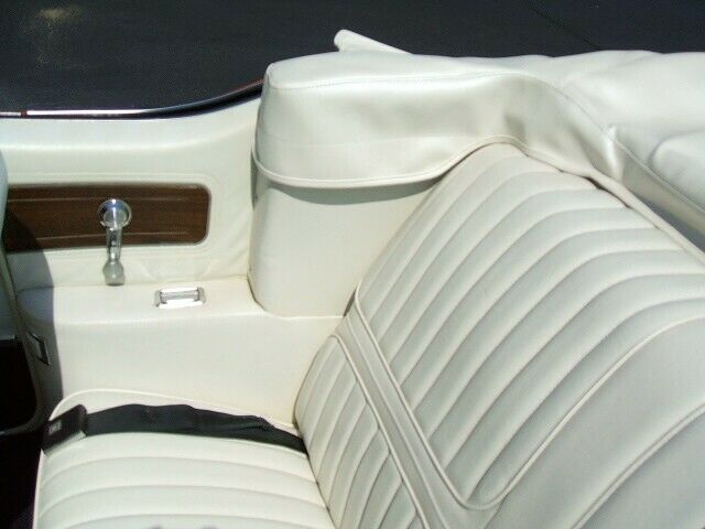 Oldsmobile Cutlass 1972 image number 24