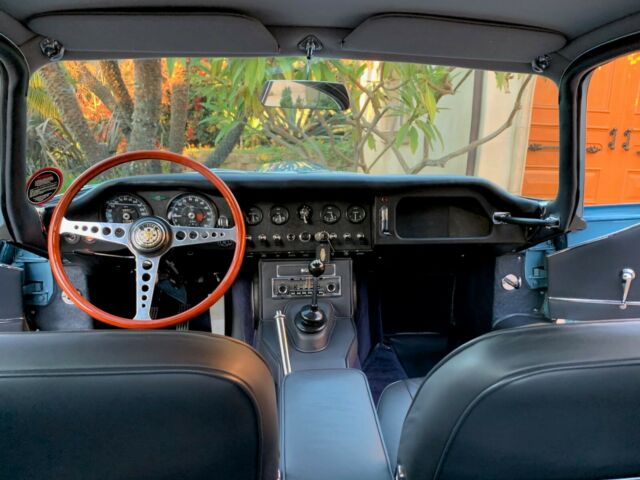 Jaguar E-Type 1966 image number 12