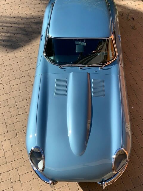 Jaguar E-Type 1966 image number 29