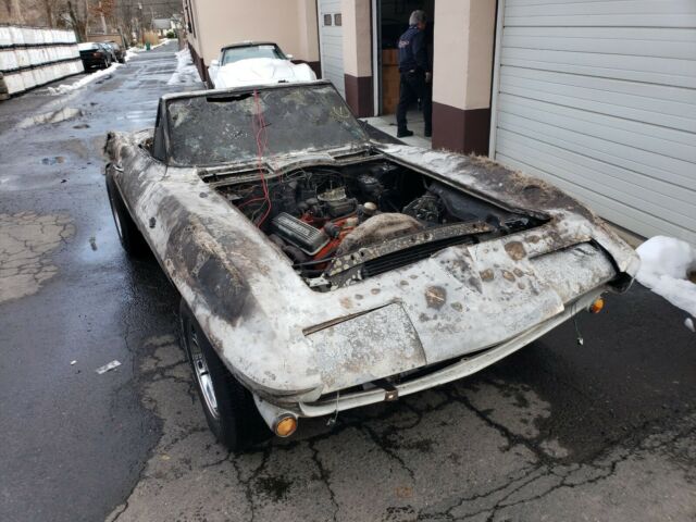 Chevrolet Corvette 1966 image number 44