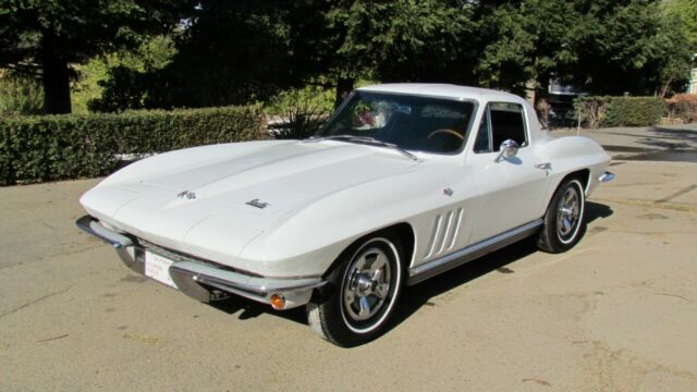 Chevrolet Corvette 1966 image number 25