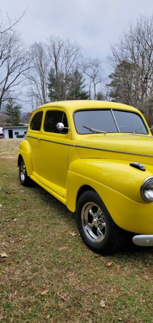 Ford Sedan 1941 image number 12