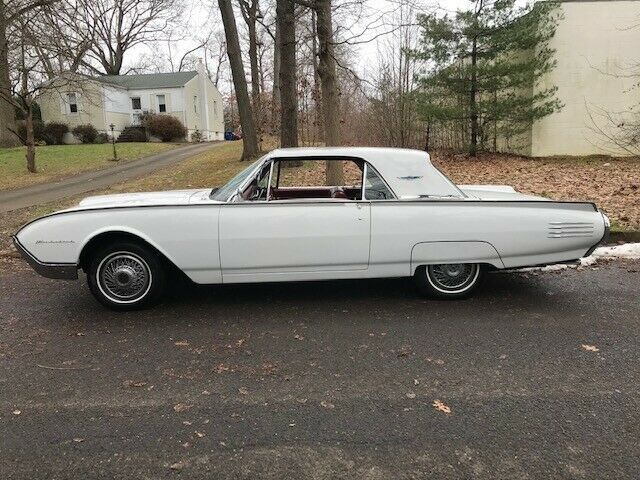 Ford Thunderbird 1961 image number 1