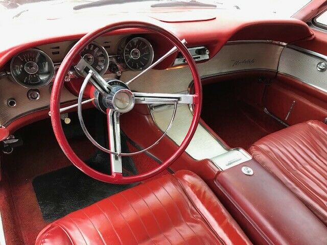 Ford Thunderbird 1961 image number 15
